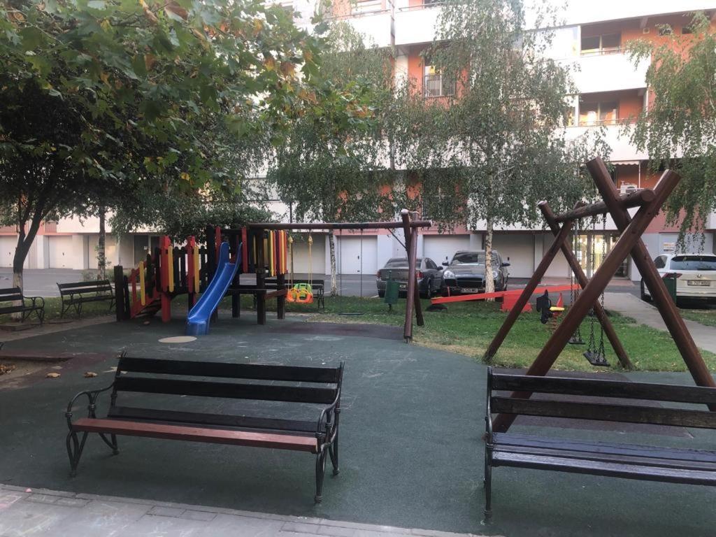 Апартаменты Family Retreat Politehnica Park Бухарест Экстерьер фото